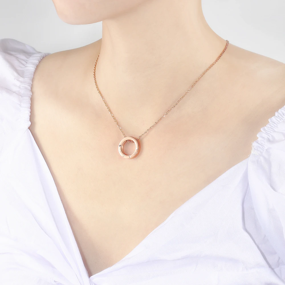 

Love Pendant Necklace High Quality Stainless Steel 3-Color Clavicle Chain Necklace Pendant Fashion Women Necklace Pendant