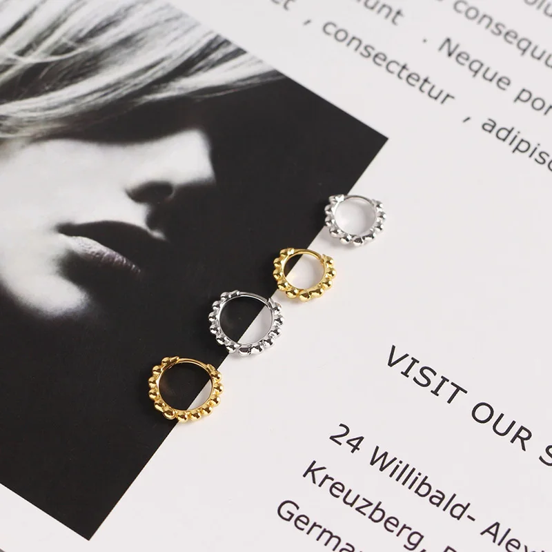 Серьги в виде колец для Для женщин крошечный маленькие уха Huggies Щепка серьги из
