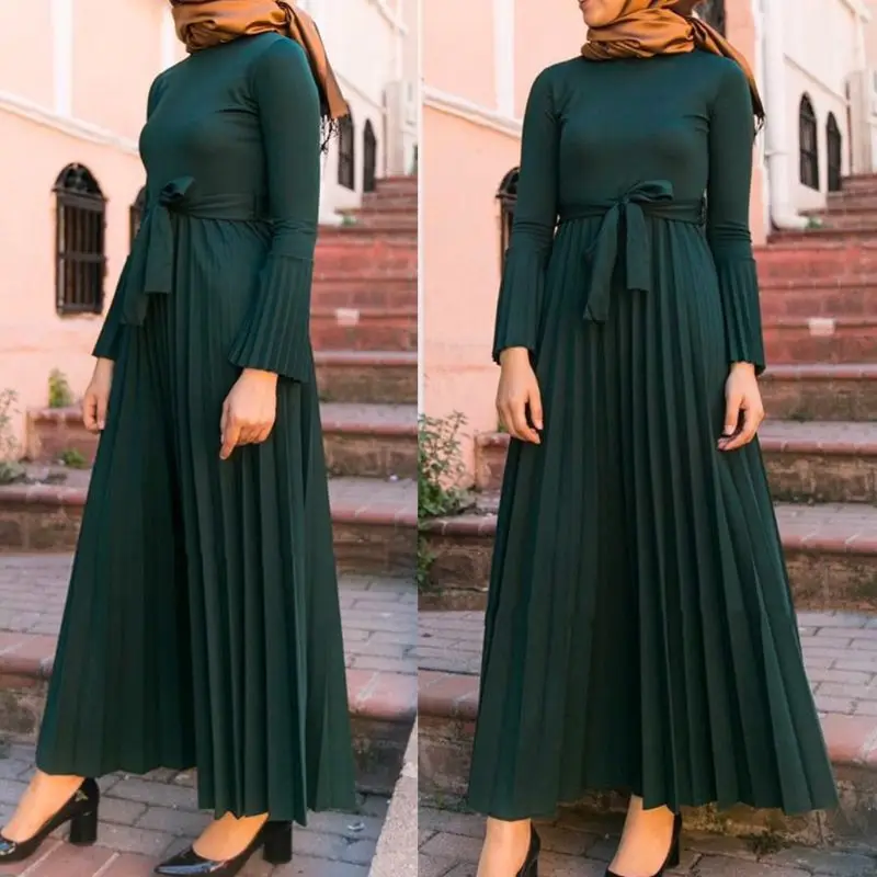 Мусульманских женщин плиссированное платье с расклешенными рукавами макси
