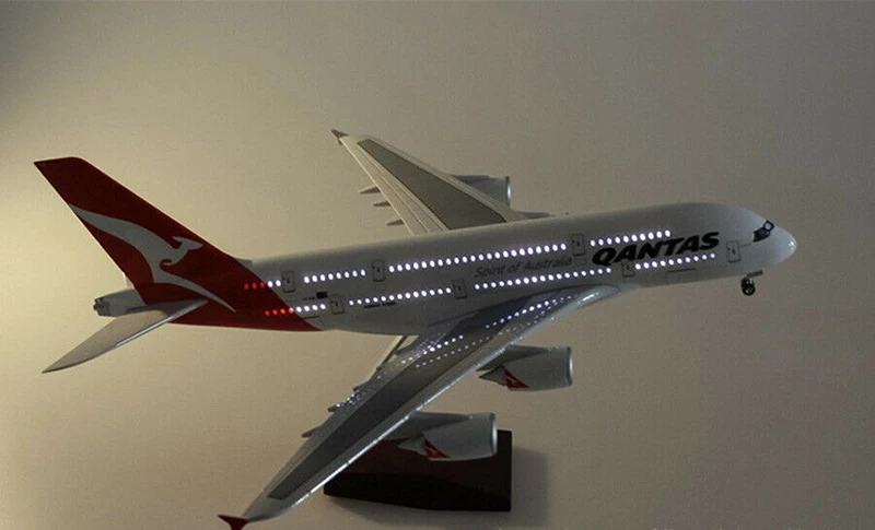 В наличии 1/160 шкала 46 см пассажирский самолет A380 Qantas дыхательные пути