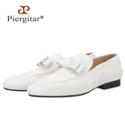 Новое поступление, белые бархатные мужские лоферы Piergitar ручной работы с бантом, мужские курительные тапочки для вечерние НКИ и свадьбы с красной подошвой