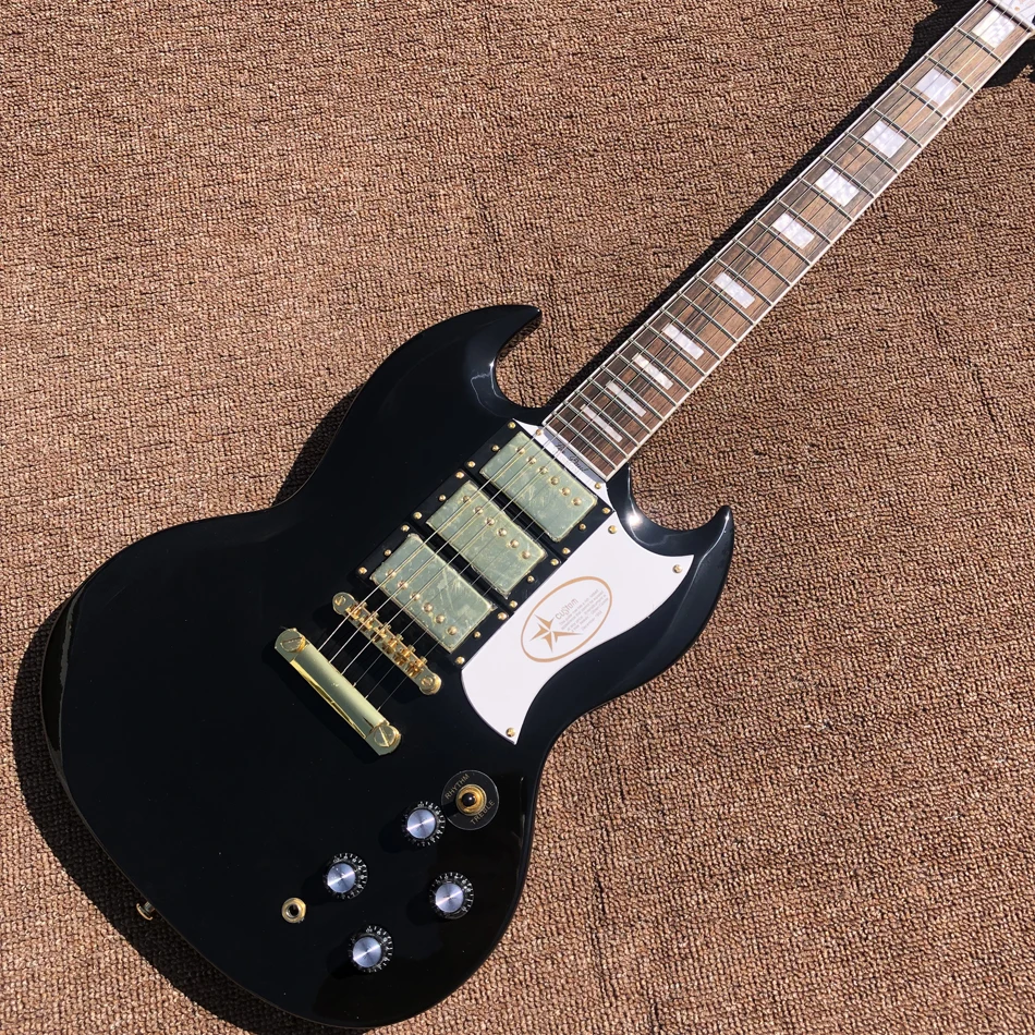 

Hot Sale Electric Guitar,Rosewood Fingerboard,Gold Hardware,Three Pickups,Free Shipping