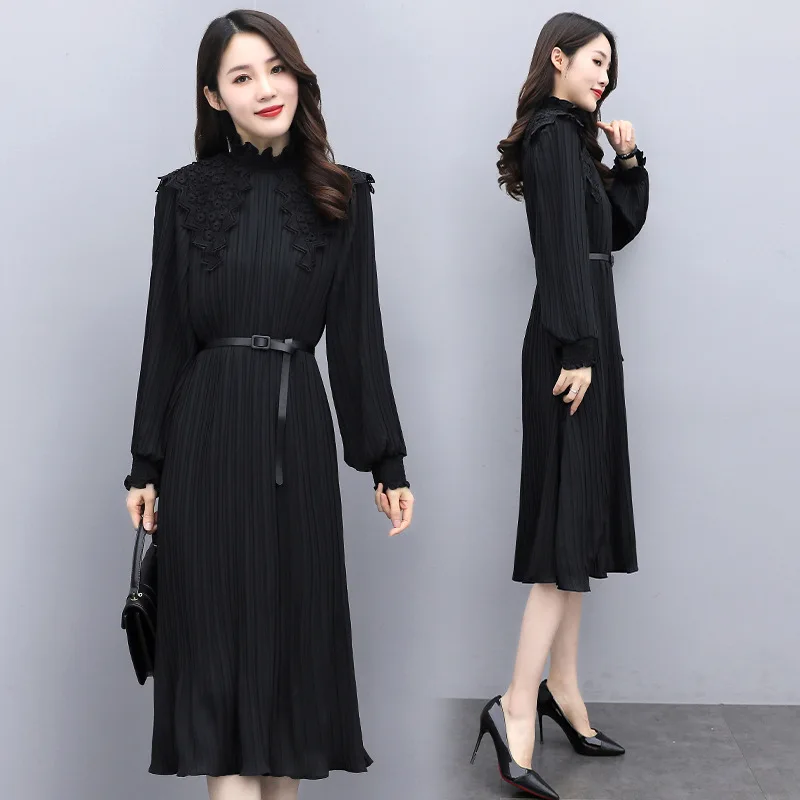 

2021 spring women's new simple and elegant temperament fashion personality A-Line black lace fold belt slim stitching dress