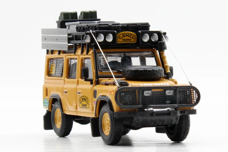 Модель автомобиля под давлением Master 1:64 Land Rover Defender 110 Regular/Muddy Edition | Игрушки и хобби