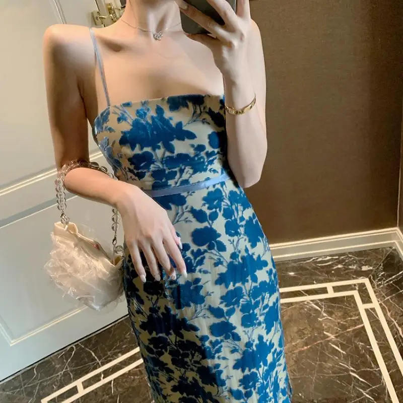 

Fashion Women French Holiday Style Skirt Sexy Suspender Dress Women Hainan Sanya Travel Velvet Open Back Printed Dress with Spl