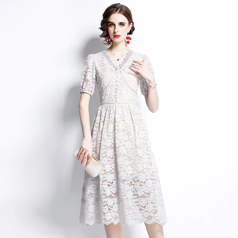 

2021 Summer Women's Dress European Retro V-neck Lace Mesh Short-sleeved Dress New Waist Female Slim Dresses X740
