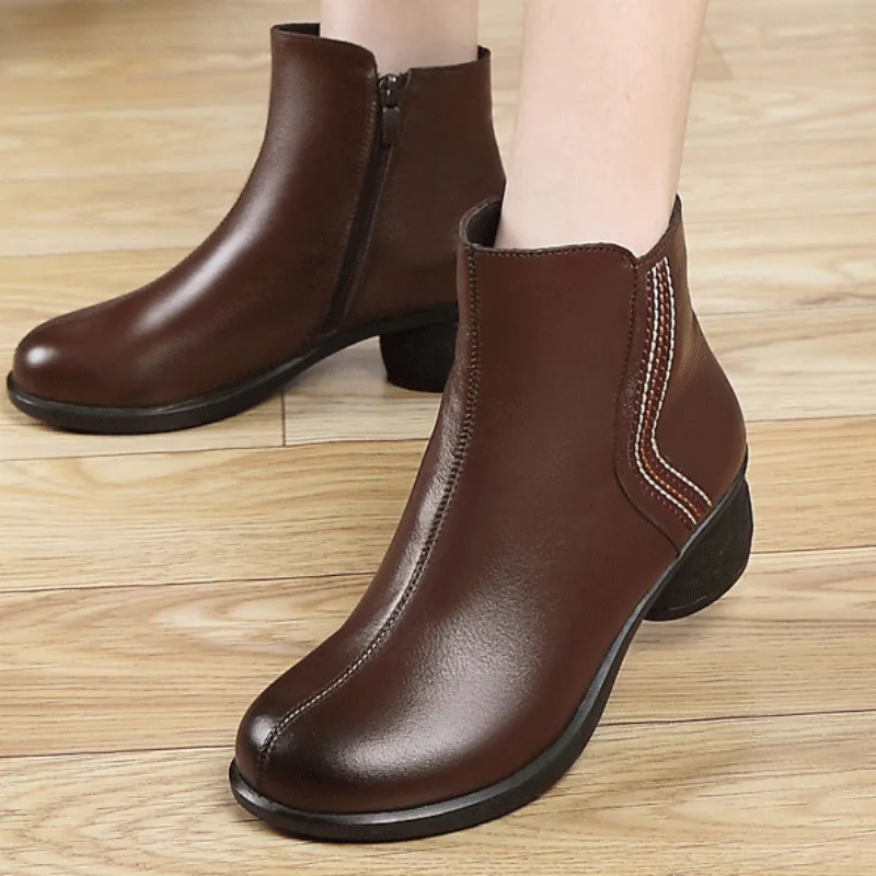 Женские полусапожки на толстом низком каблуке новая теплая Женская обувь в стиле