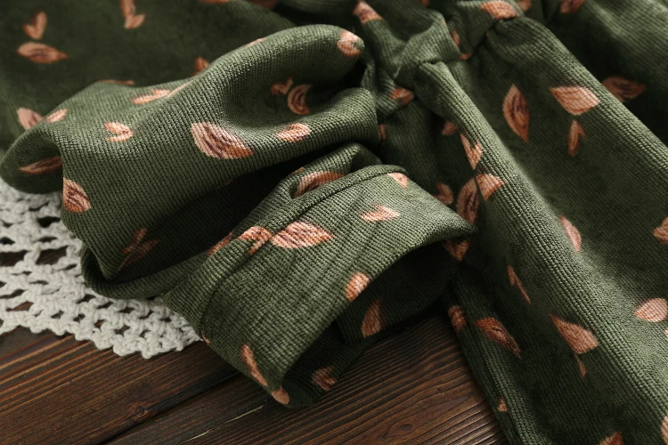 Кордюровое платье винтажного стиля с высокой эластичной талией, А-силуэт, полные рукава, цветочный клетчатый принт, узкое, феминино.