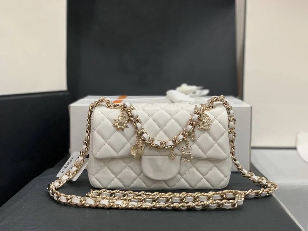 

Fashion Exquisite Shopping Bag Retro Casual Women Totes Shoulder Bags Female Leather Solid Color Chain Handbag for Women 2020