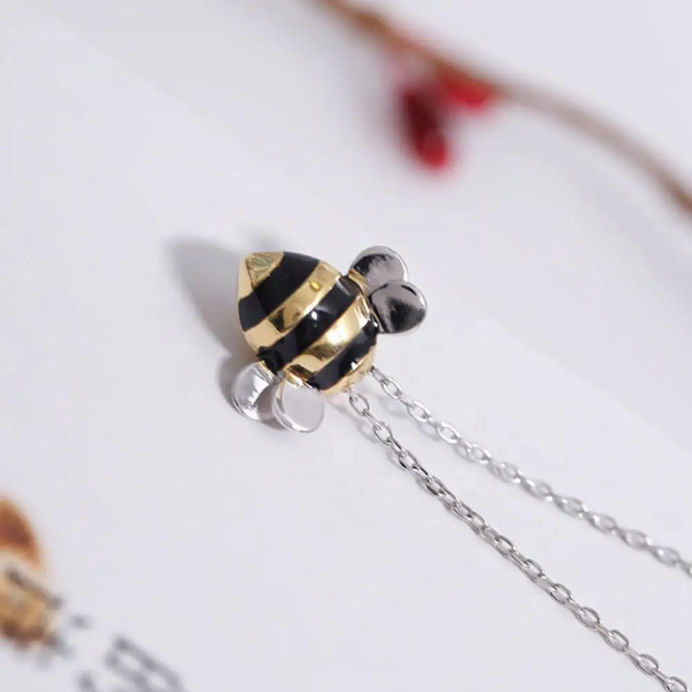 

Korean Cute Bee Clavicle Chain 925 Sterling Silver Pendant Necklace Fashion Female Animal Personality Temperament Jewelry E4a1