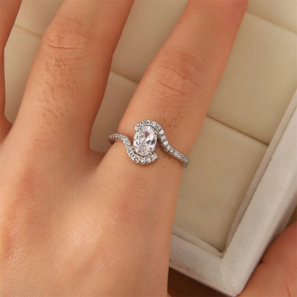 

Cross-Border New S925 Silver Fashion Trend Inlaid Oval Egg-Shaped Ring Zircon Female Engagement Jewelry Ring Romantic Gift