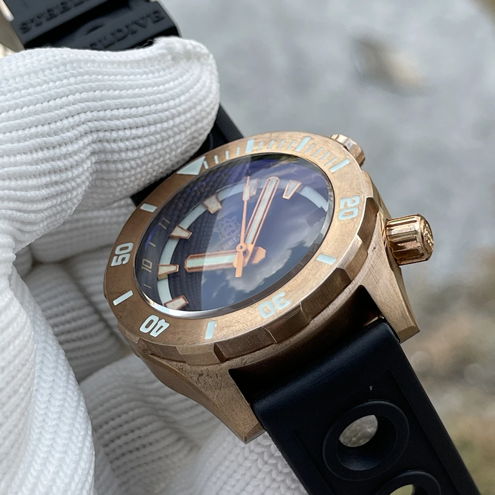 للبيع ساعة غوص للرجال طراز 2021 SD1950S مصنوعة من البرونز الصلب مزودة بزرين تصميم فريد من نوعه 3000 متر مقاومة للمياه في أعماق البحار