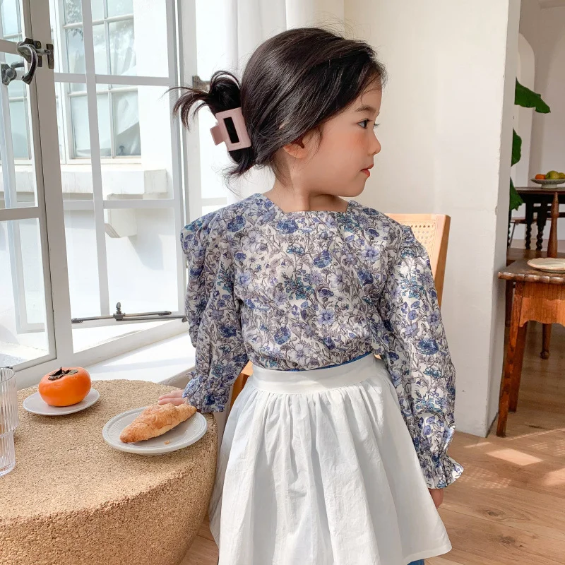 

Korean children's clothes 2022 spring new girls' set Korean version little girls' floral shirt maid skirt three piece set