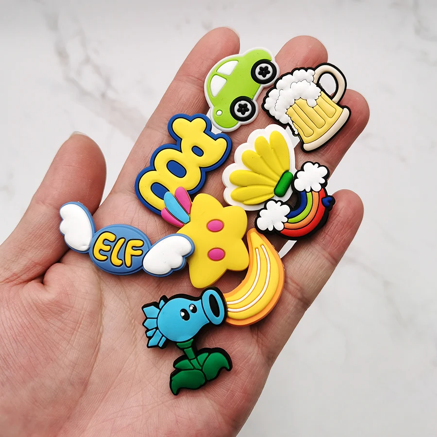 

Single Sale 1pcs Happy Travel Shoe Charms Rainbow Car Beer Shoe Accessories Buckle Decoration Fit Croc Jibz Kids Xmas Gifts
