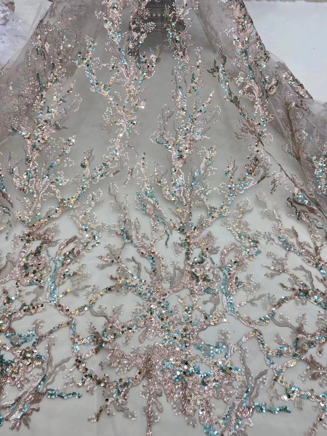 Носей носей носек шату Пхи Ким Са Нигерия вышитый фон Cách Voan Lưới Ren trantrang