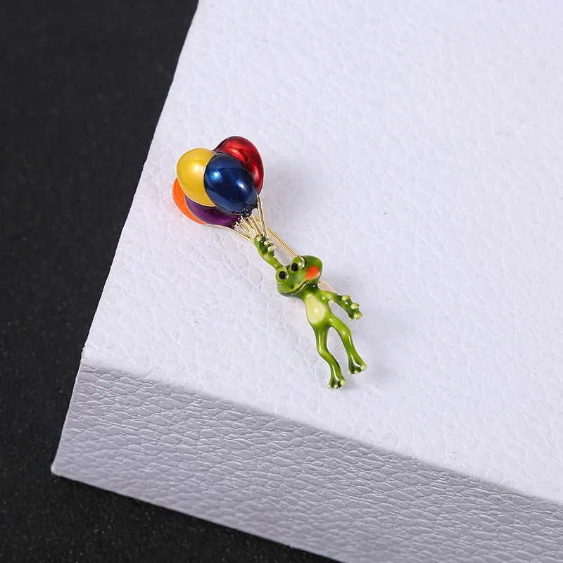 

Cute Cartoon Japanese Style Frog Lotus Leaf Balloon Badge Enamel Pins Lapel Pin Animal Brooch Gifts for Kids Friend Wholesale