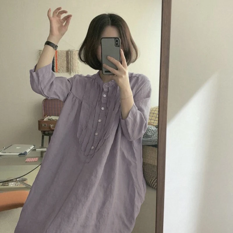 Женское платье с оборками фиолетовое винтажное на пуговицах длинным рукавом и