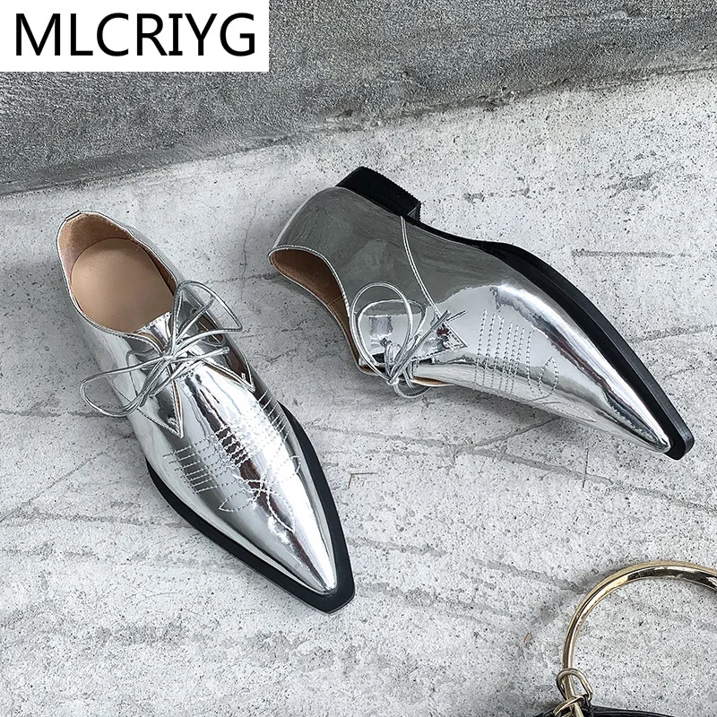 

2021 New Spring Women Flat Shoes Fashion Sexy Pointed Toe Women Low-heeled Casual Shoes Lace-up Outdoor Comfortable Women Shoes