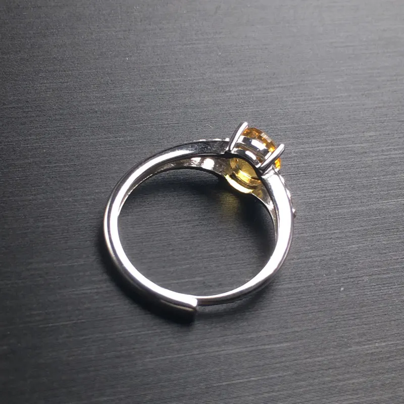 Женское кольцо из серебра 925 пробы с цитрином в коробке|Кольца| |