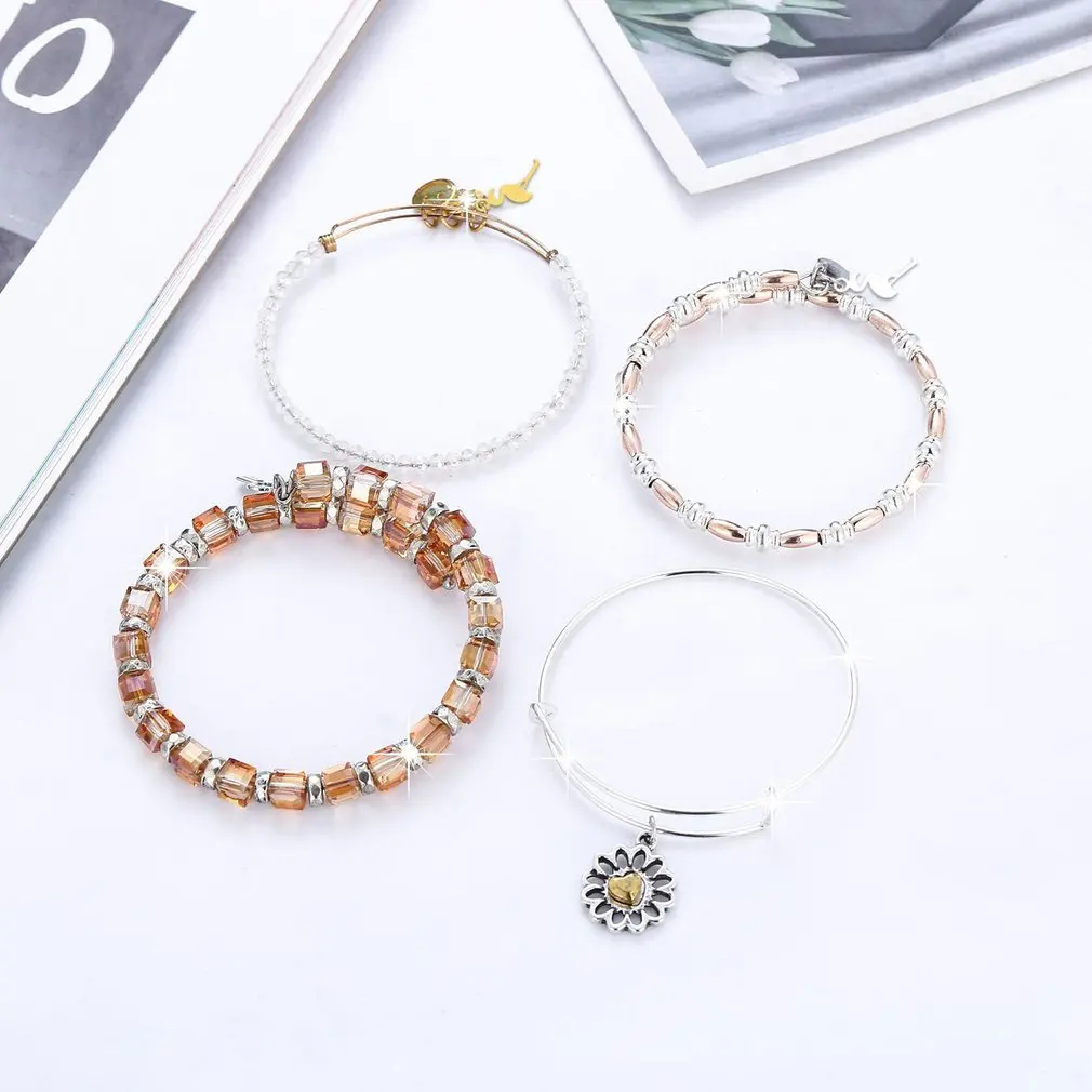 Модный браслет из четырех частей с подвеской в виде цветка от солнца и бисера