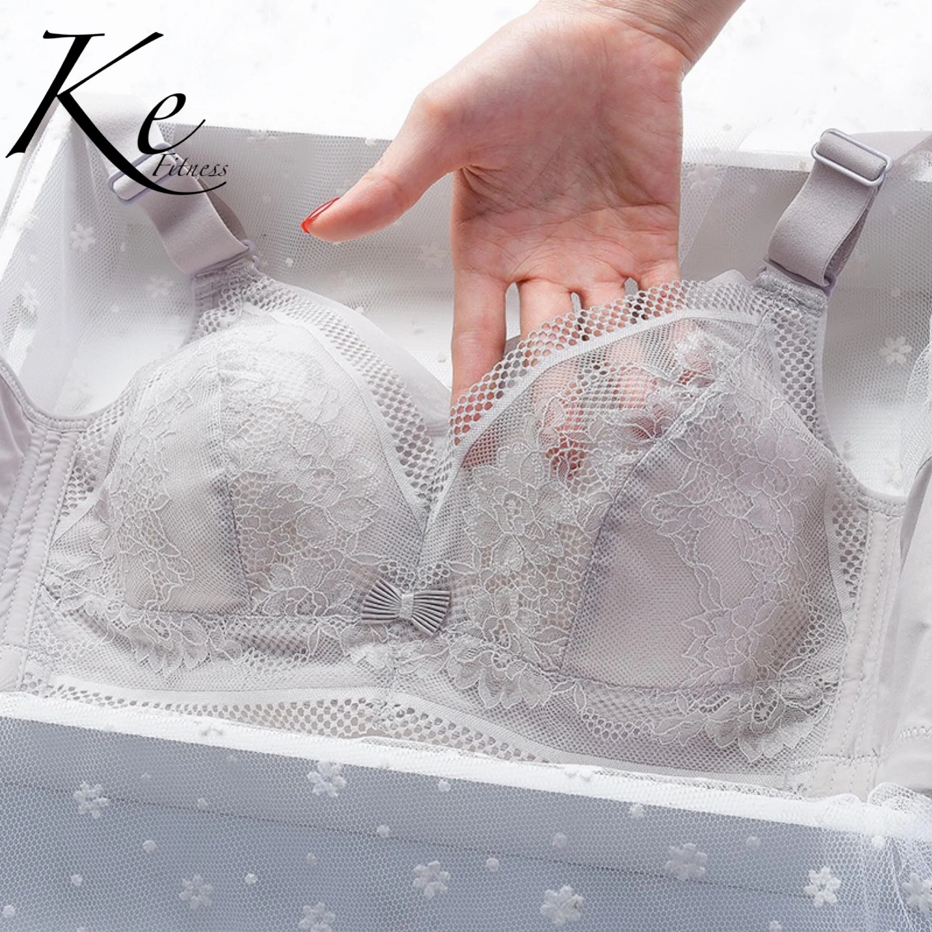 KE Underwear women's comfortable thin section big chest showing small full cup large size bra no steel ring top bra gathered