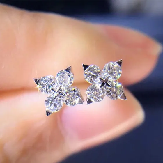 Женские серьги-гвоздики из серебра 925 пробы с фианитом | Украшения и аксессуары