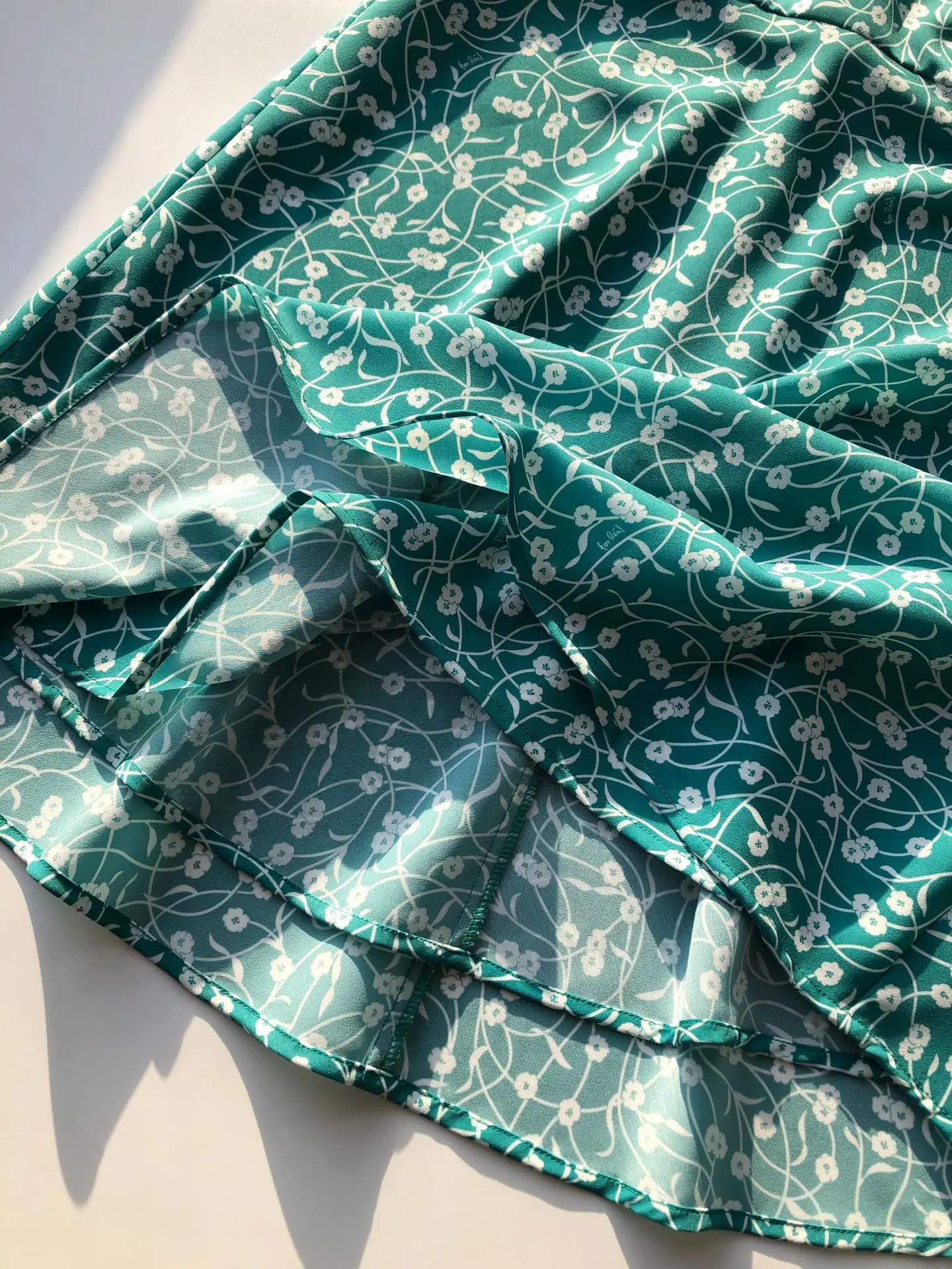 Женское мини платье с коротким рукавом и V образным вырезом|Женские платья| |