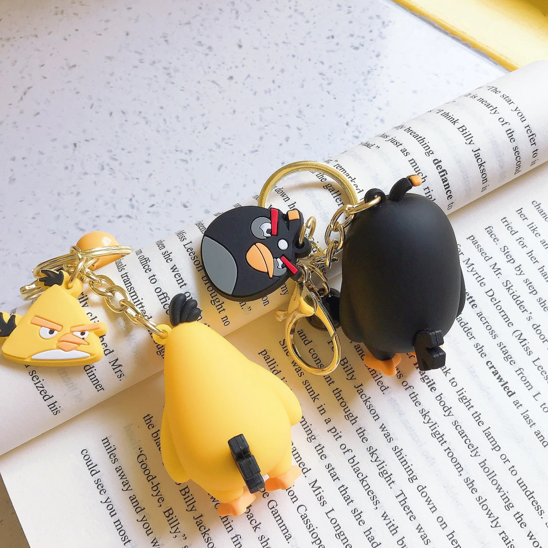 

Classic Cartoon Small Bird Doll Key Chains Cute Children's Knapsack Accessory Keyrings Men's Fashion Gift Car Keychain2021
