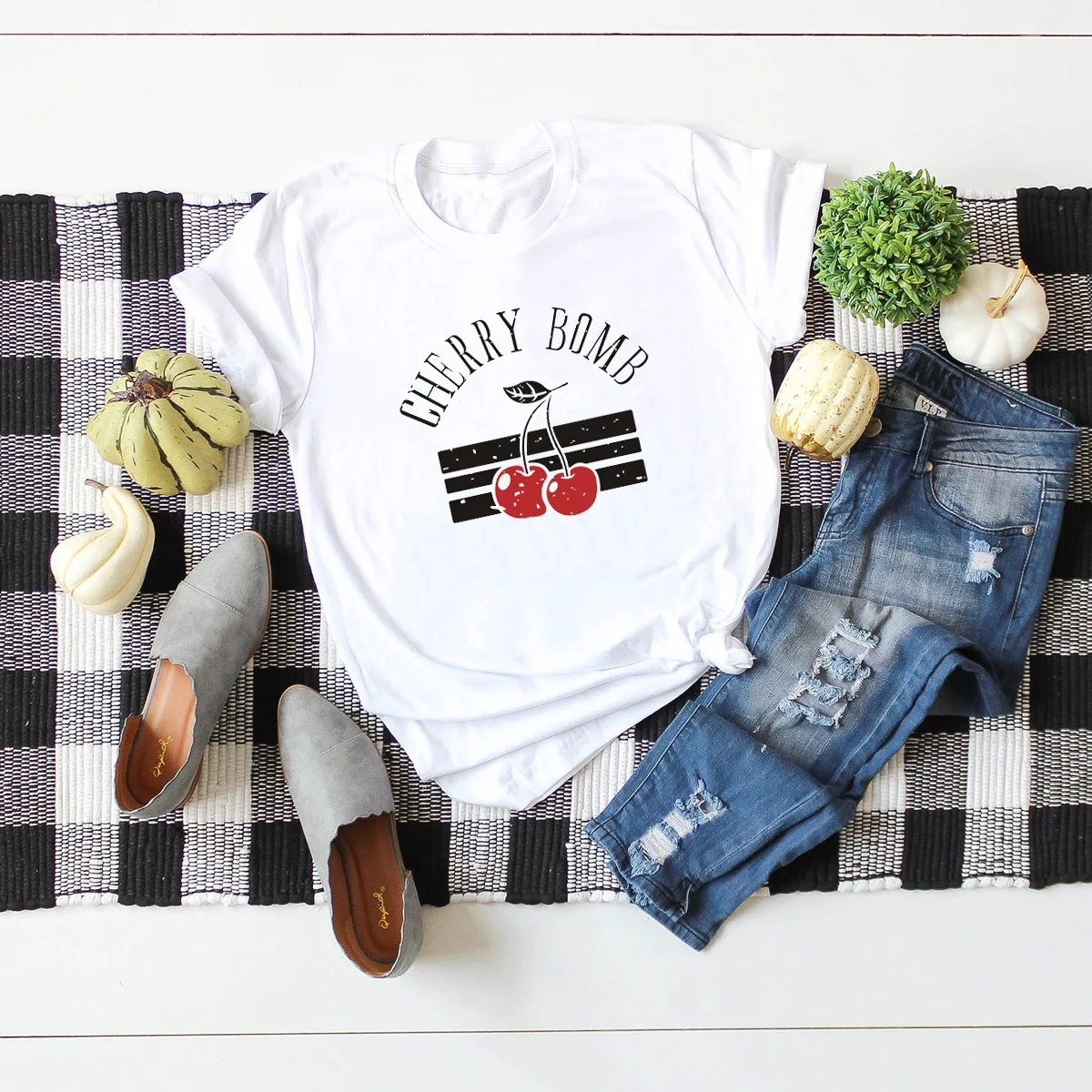 Забавные футболки с принтом вишневой бомбинки женские летние топы круглым