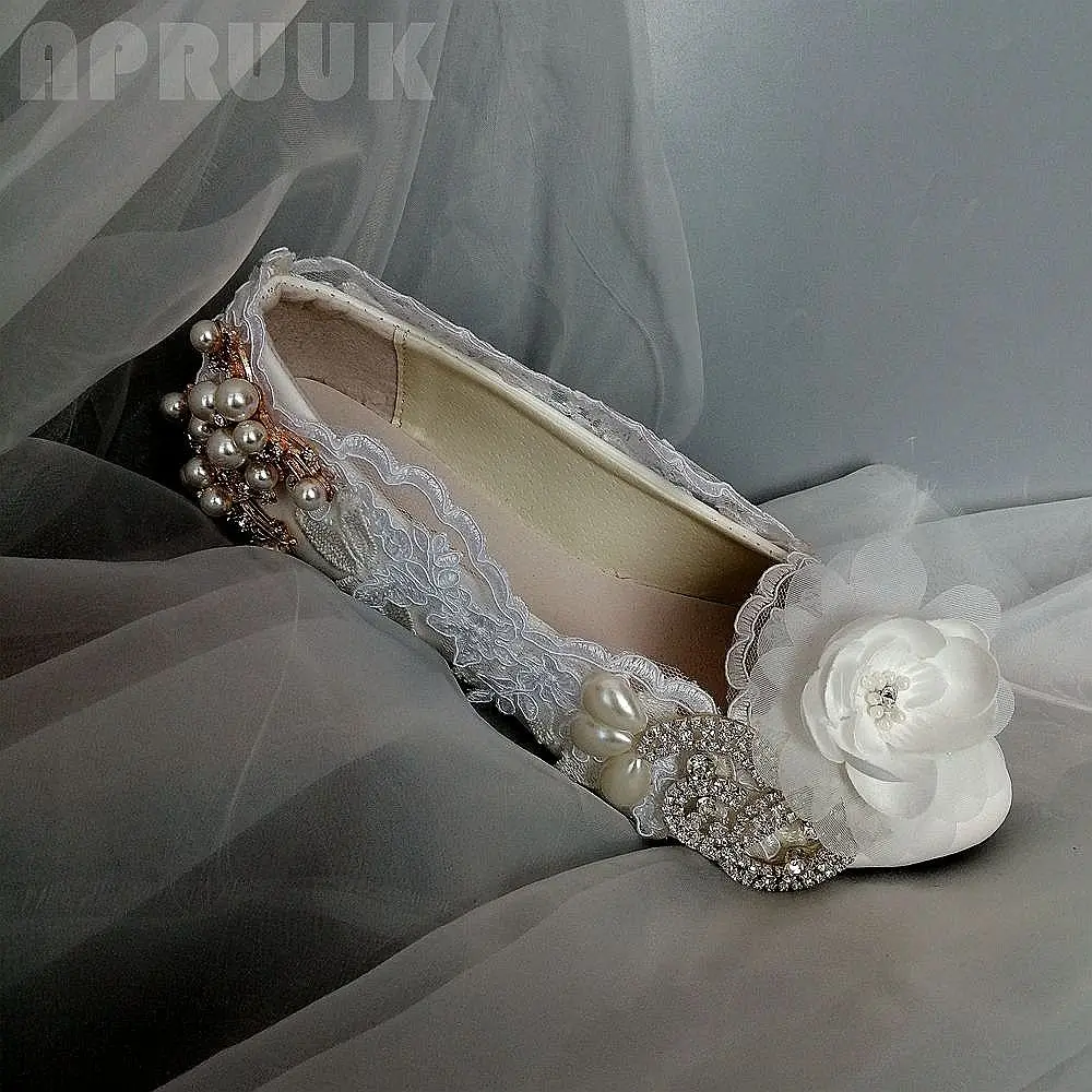 С кристаллами и цветным узором Туфли на плоской подошве шнуровке Женская обувь