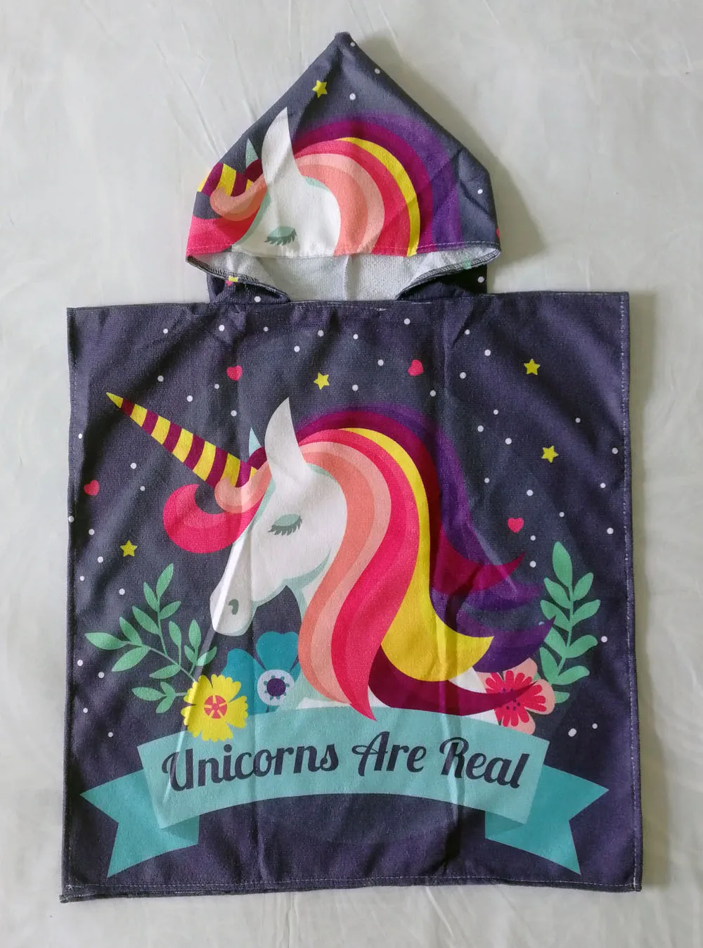 Free shipping Novelty Gift Cute Unicorn Rainbow Stars Hearts Print Microfiber Baby Kids Hooded Swim Bath Beach Towel Poncho Cape