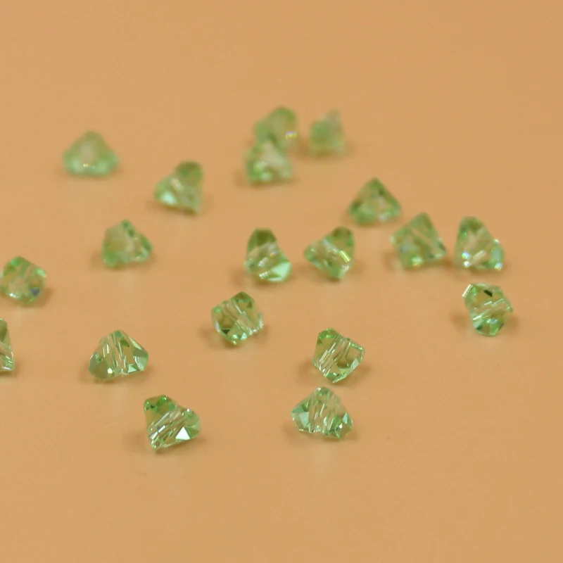 Оптовая продажа 6 мм 100 шт. треугольные бусины из австрийского хрусталя браслет