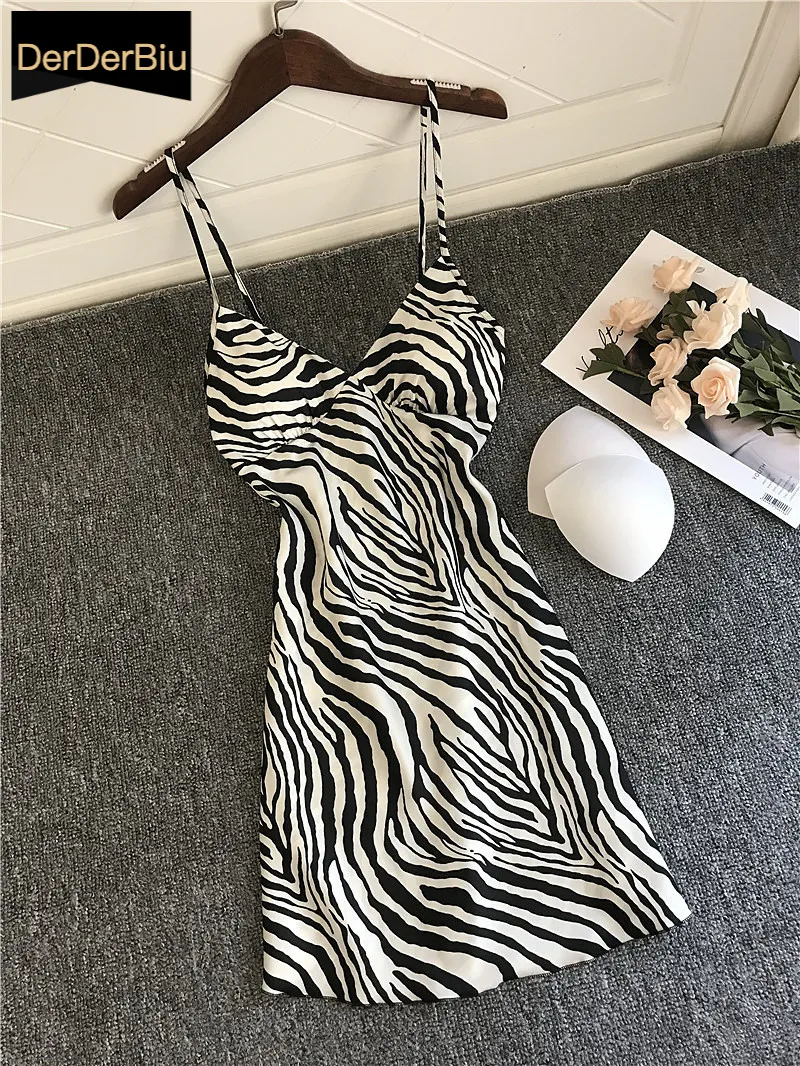 

Lace edge Nightgowns deep V-neck Nightdress Sexy sleepwear Lingerie Women Sleeveless Nightwear cute leopard print homewear
