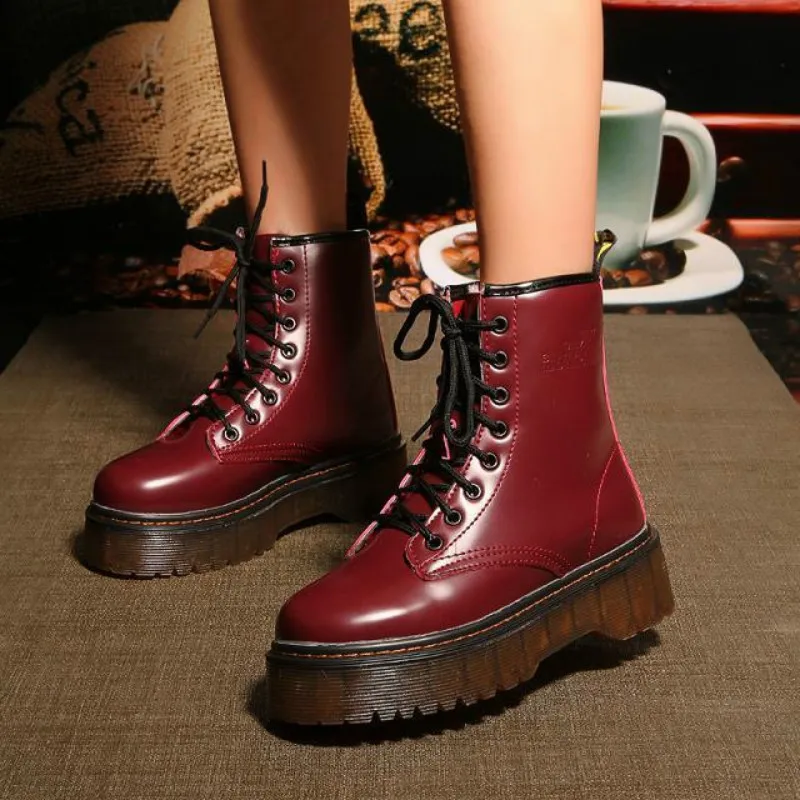 2018 модные ботинки на платформе черного/белого/Красного цвета мотоботы в стиле