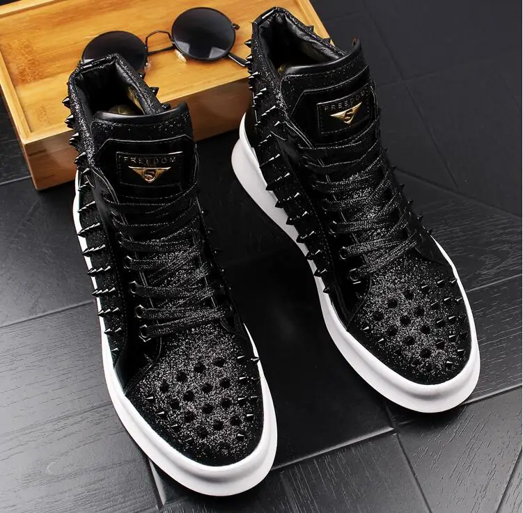

Luxury rivet Men's shoes designer sneakers men punk high tops gold red light bottom Casual Platform shoes zapatillas hombre