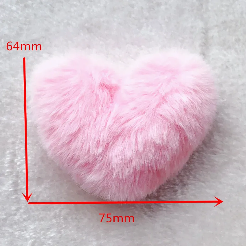 6 штук пушистых мягких помпонов из плюша в форме сердца 75*64 мм, из которых можно сделать украшения и брелки для ключей.