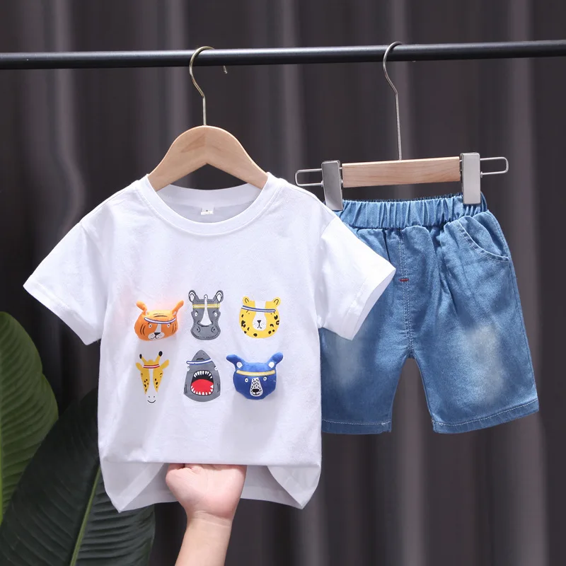 

HYLKIDHUOSE 2021 летний комплект одежды для маленьких мальчиков, детская одежда, футболка с короткими рукавами и мультяшными героями, джинсовые шо...