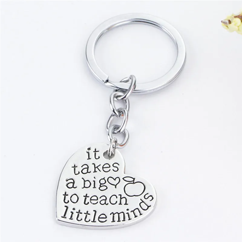 Модный футбольный металлический брелок для мужчин Подарочный Брелок футбольной