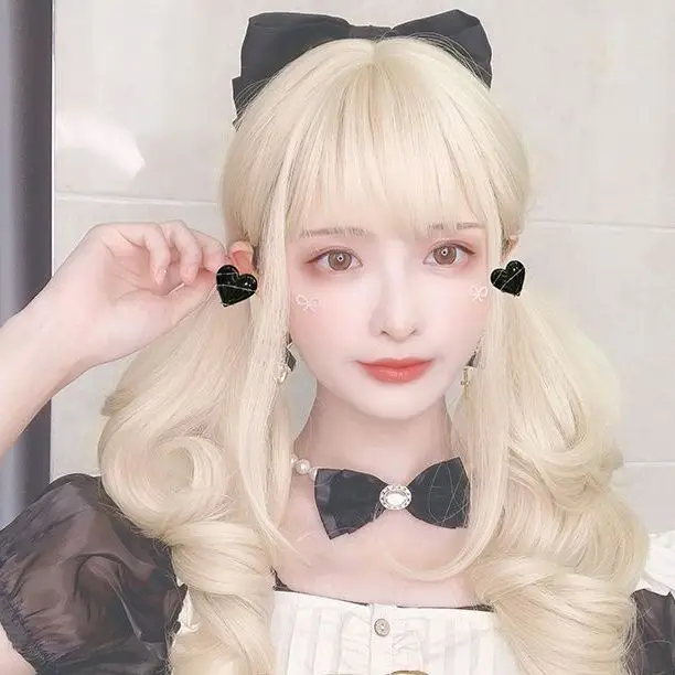 

Gold Long Curls Hair Harajuku Lolita Wig Women Bangs Natural Big wave Fluffy Hairpiece Cosplay Sweet Girl Cute Synthetic Fiber
