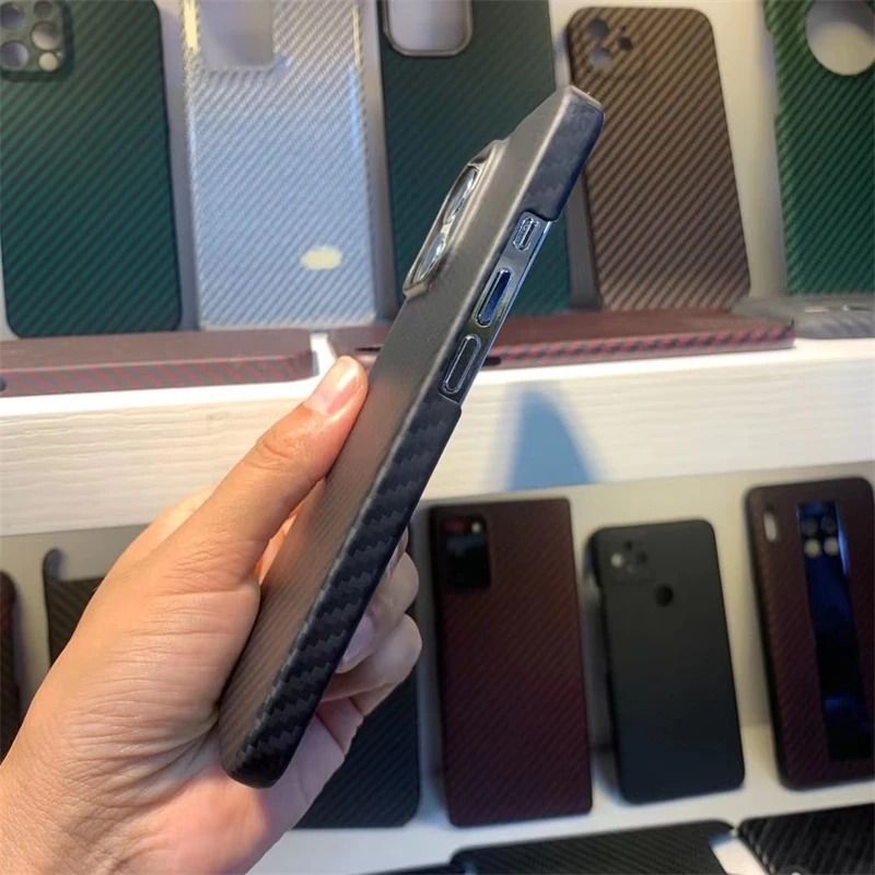 

Suitable for iphone 13 Pro Max hard carbon fiber sheath, aramid ultra-thin anti falling off sheath