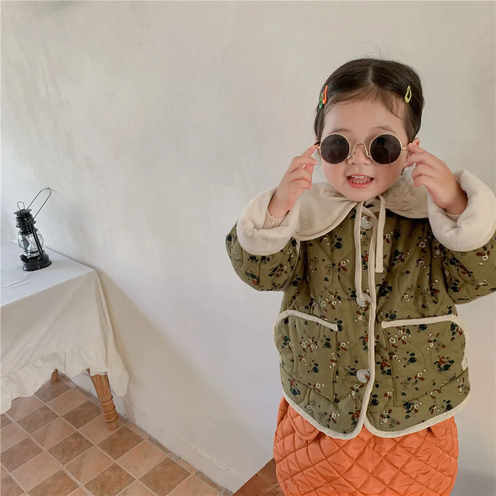 

Парка детская зимняя со съемным воротником, с цветочным принтом