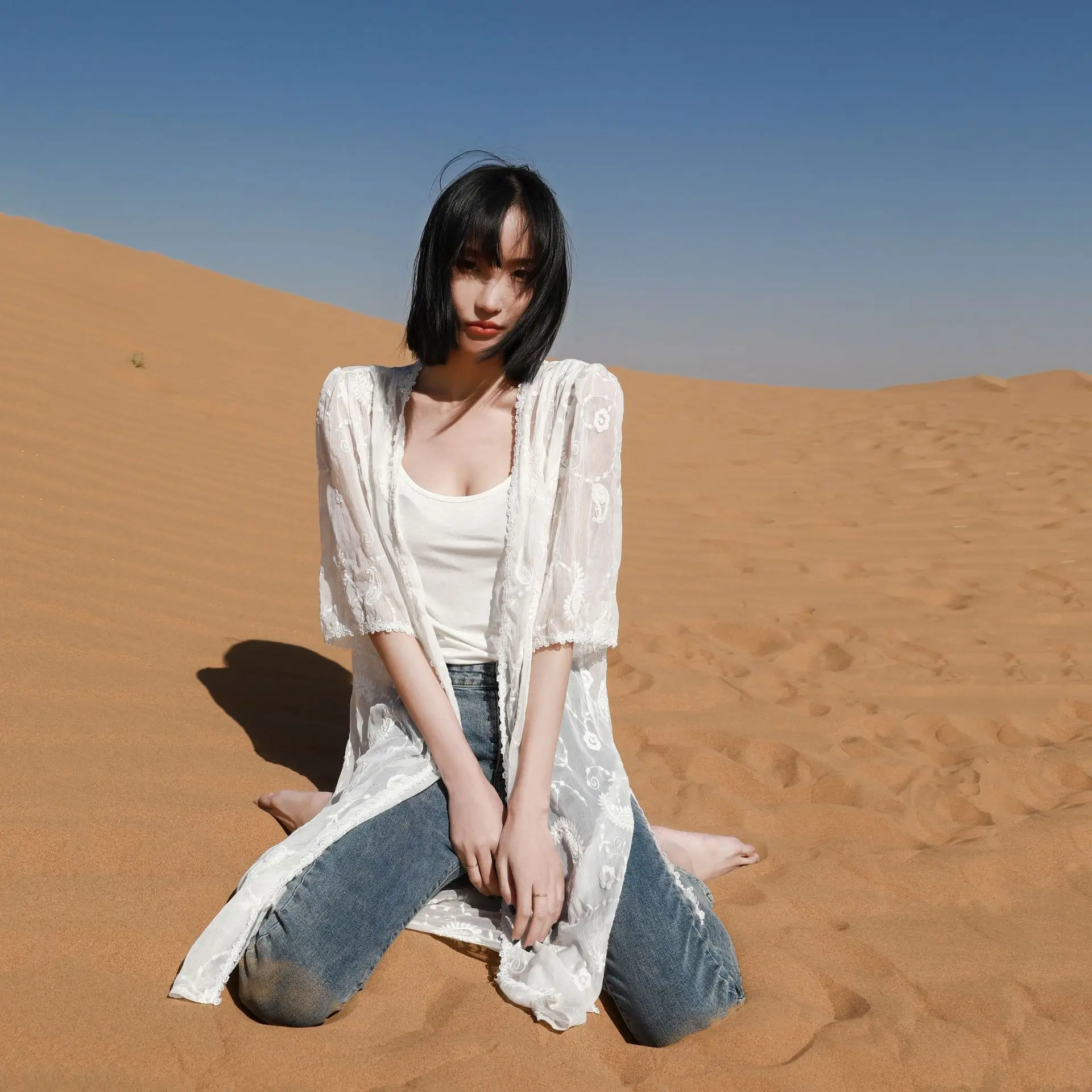 

Embroidered Shawls with Halter Chiffe Dresses 2021 Summer Women Fashion Long Lace Thin Coat Holiday Beach Sunscreen For Female