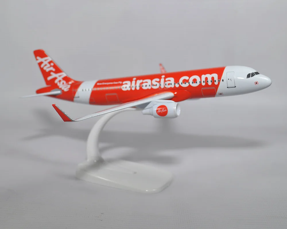 Модель самолета из металлического сплава A320 20 см | Игрушки и хобби