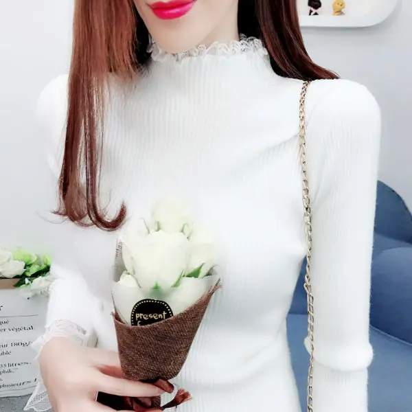 

2021Spring and autumn new women's lace bottoming sweater