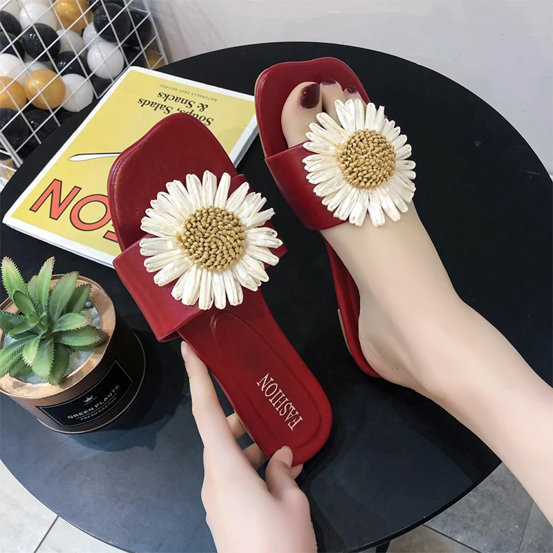 

New summer luxury women's shoes designer ladies slippers small daisy non-slip high-quality wear-resistant beach women's shoes
