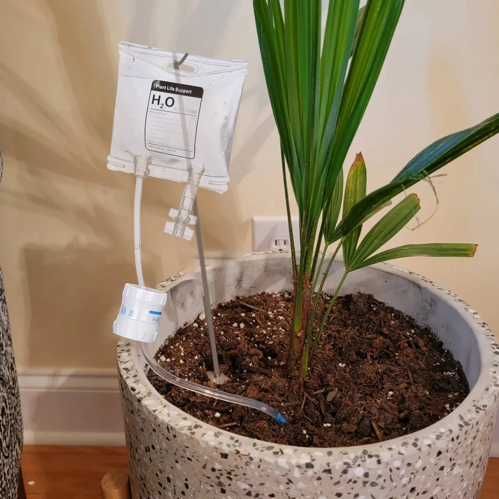 

Автоматическая система капельного орошения, инфузионные мешки для автоматического полива растений и цветов, домашняя бутылка для самополи...