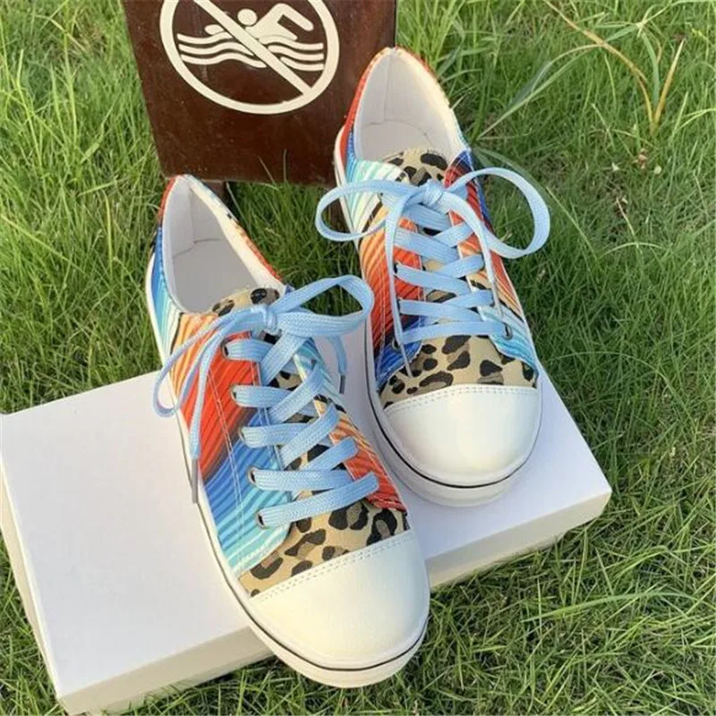 

New women's canvas shoes fashion casual color matching women shoes breathable sports womens sneakers platform running loafers