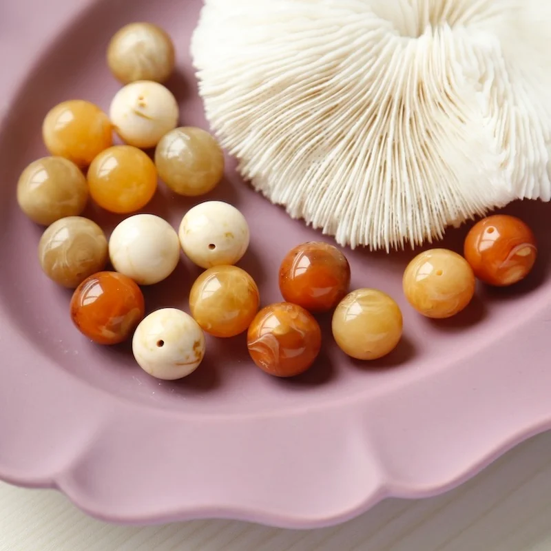 

Japanese custom temperament gentle halo dyeing resin ball 4 color into the hand-made DIY earring accessories accessories materia