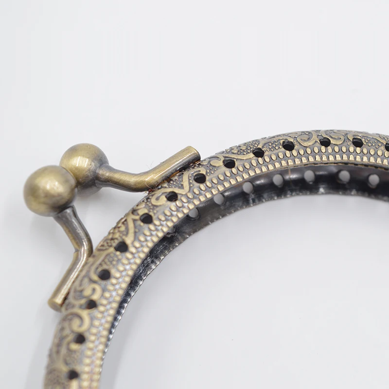  8.5cm 10pcs/lot Metal Purse Frame Handle for Clutch Bag Handbag Accessories Making Kiss Clasp Lock Antique Bronze Bags Hardware