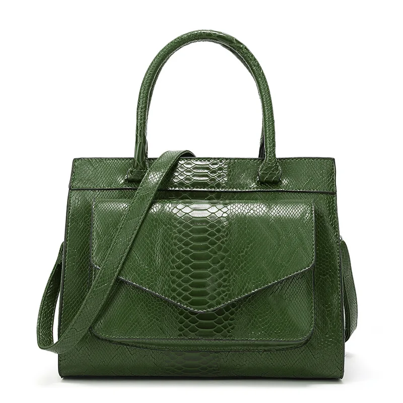 

Designer new fashion luxury cuir snake shaped women's leather handbag with bag women's trunk handbag bolsos women's Postman bag